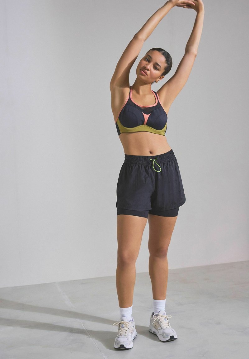 Next 2-IN REGULAR FIT Pantaloncini sportivi black/nero