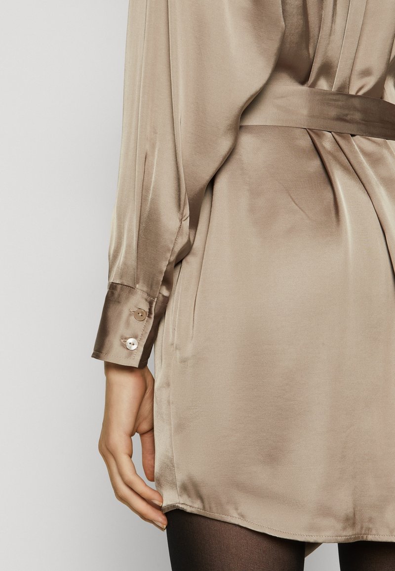 Abercrombie & Fitch Shirt dress - light brown - (Pre-owned) - Zalando.ie