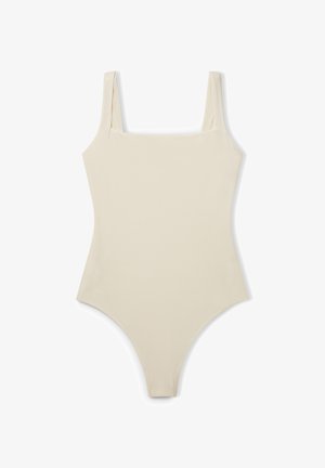 Beige jednodílné plavky s čtvercovým výstřihem, širokými ramínky, vysokým střihem nohavic a hladkým povrchem. Bez viditelných vzorů nebo kovových detailů.