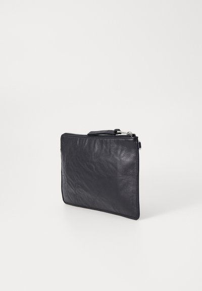 Zadig & Voltaire POUCH WINGS  - Alkalmi kézitáska - black