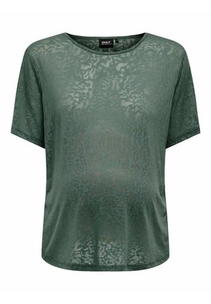 Top de maternidad de manga corta en verde oscuro con un sutil estampado floral y escote redondo, confeccionado con una tela ligera y semitransparente.