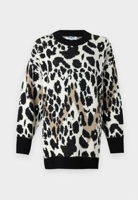 Jersey de punto que presenta un diseño de estampado de leopardo en negro, crema y beige, con un cuello redondo de canalé negro y puños.