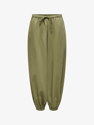 Luźne spodnie w kolorze oliwkowej zieleni z elastycznym paskiem w talii, sznurkiem do wiązania oraz elastycznymi ściągaczami przy kostkach.