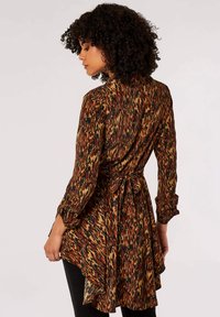 Apricot Blusenkleid - rust
