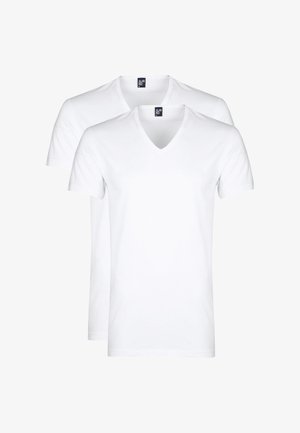 Witte v-hals t-shirts gepresenteerd in een stapel, gemaakt van katoen met korte mouwen, met een gladde textuur en zonder zichtbare patronen.