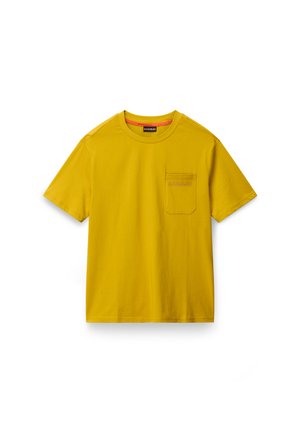 Gul t-shirt i bomull, med rund hals, korta ärmar och en bröstficka med texturerad detaljering.