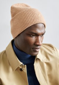 MONTI BEANIE - Gorro - chipmunk