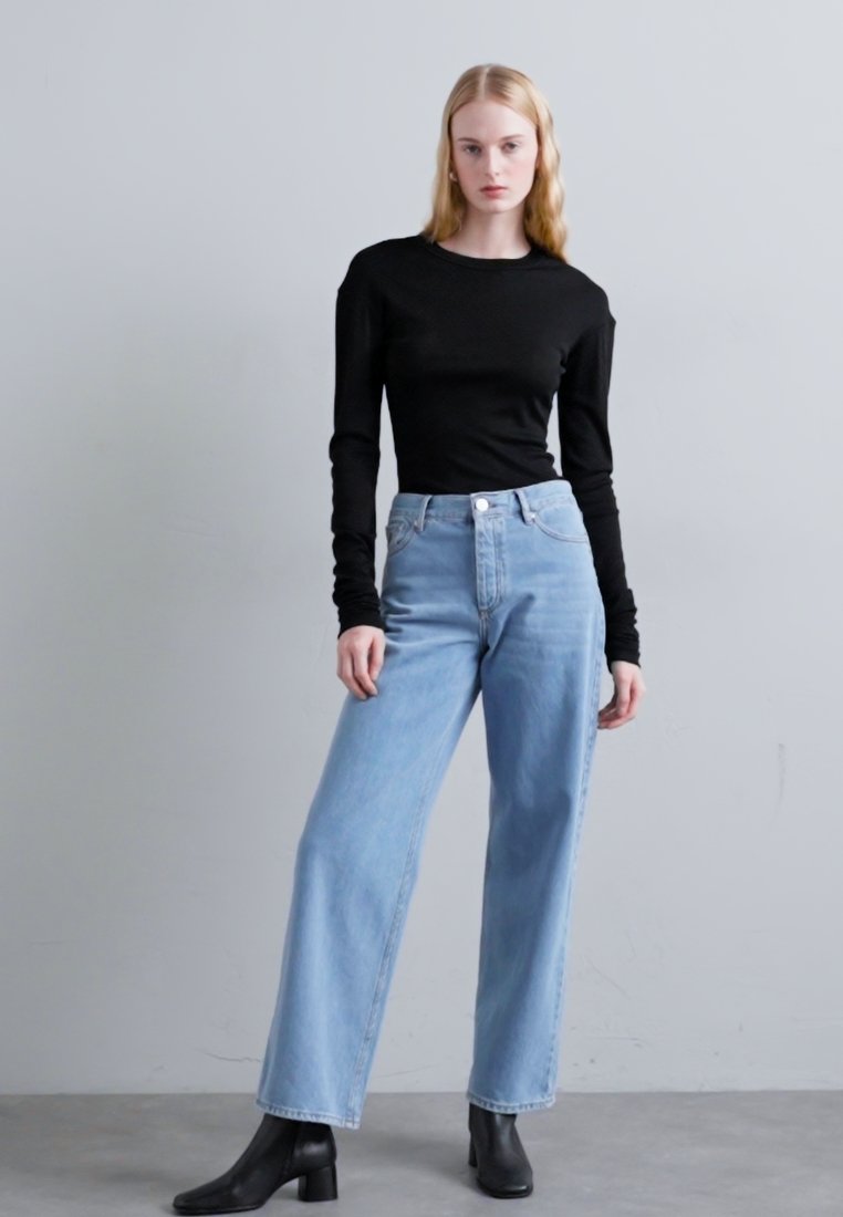 デニム・ジーパン BY MALENE BIRGER Women Denim Pants VINOLA 23L BLUE By Malene Birger Vinola Jeans | Blue | FARFETCH
