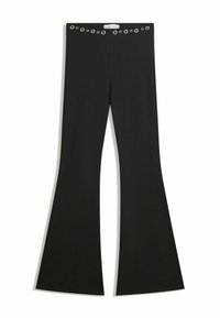 Pantalons évasés noirs taille haute avec des œillets en métal le long de la taille, devant plat et sans poches visibles.