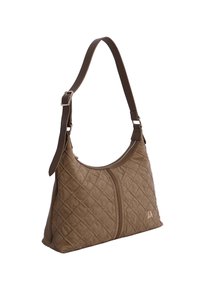 Bolso marrón acolchado para hombro con textura suave, que cuenta con una sola correa ajustable y detalles metálicos a lo largo de la cremallera y el logo.