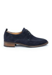 Navyblauwe suède schoenen met een slank ontwerp, ronde neus en contrasterende houten hak. Bevat drie veterschoenen en minimalistische stiksels.