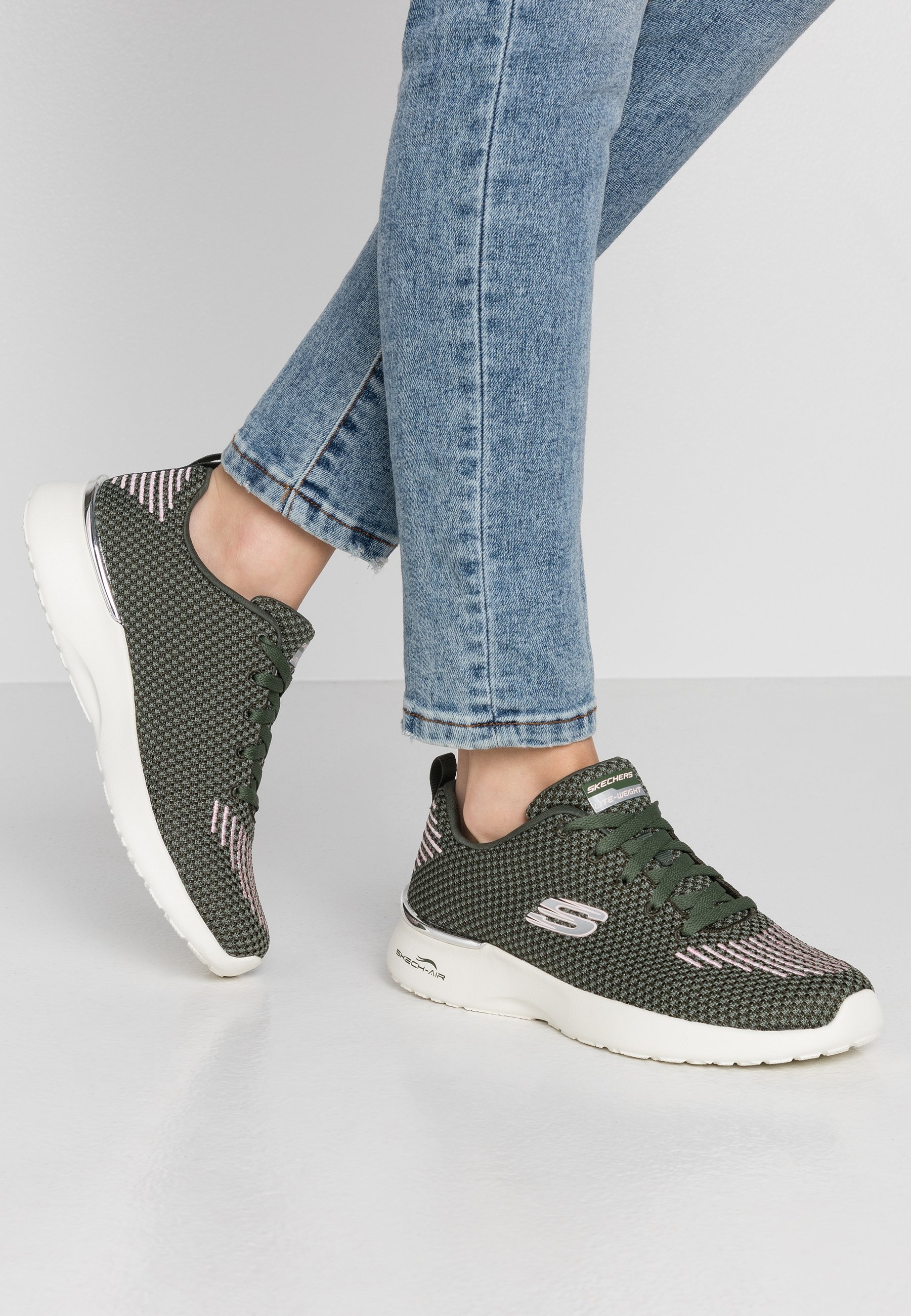 skechers skech air dynamight trainer