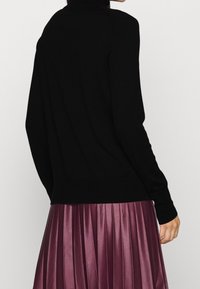 GAP Maglione - black