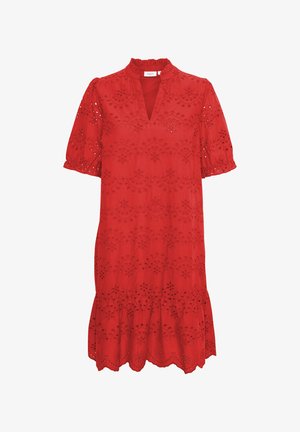 Robe en coton rouge avec un col volanté, des manches bouffantes courtes et des motifs en œillet. L'ourlet présente un bord en forme de vagues et un design évasé.