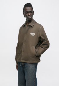 HUGO MASON granatowy