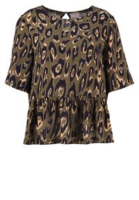 Bluzka z krótkim rękawem w oliwkowo-zielonym kolorze, z nadrukiem lamparta w granatowym i różowym, z tylnym dekoltem w kształcie łezki i miękką fakturą.