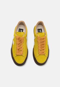 Veja CAMPO BOLD - Trainers - green/yellow