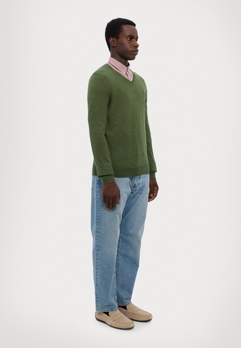 Polo Ralph Lauren SLIM FIT WASHABLE WOOL V-NECK JUMPER - Camisola - classic olive heather