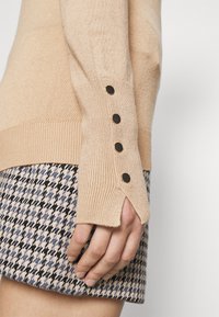 VILA Strickpullover - tan