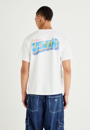 Levi's® VINTAGE FIT GRAPHIC - Print T-shirt - white