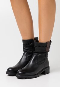 Tamaris Botines - black