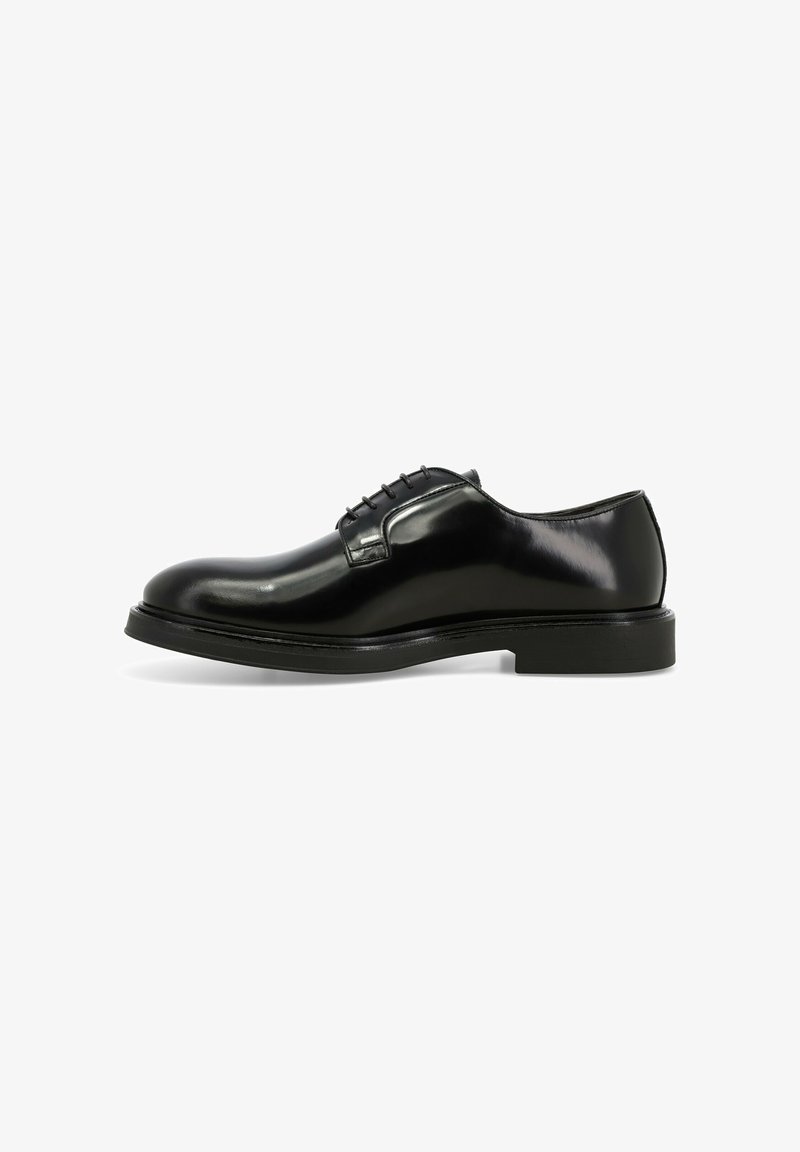 Scarpe eleganti in pelle nera con punta arrotondata, chiusura con lacci, finitura liscia e suola piatta in gomma. Design minimalista con dettagli di cucitura discreti.