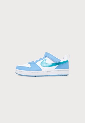 Nike Sportswear, COURT BOROUGH UNISEX - Sneakers basse - white/energy/football blue