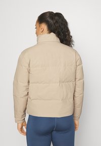 Patagonia DOWNDRIFT - Dunjacka - oar tan