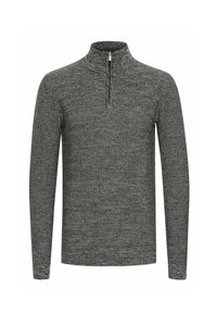 Pullover grigio a maniche lunghe in maglia, con colletto alto e mezza zip. La texture è leggermente strutturata con un motivo intrecciato.