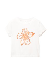 Witte katoenen t-shirt met korte mouwen, voorzien van een oranje bloemenillustratie in het midden. Gladde textuur, ronde hals.