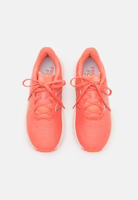 New Balance FRESH FOAM X EVOZ V3 jasnoczerwony