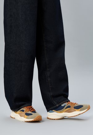 Flower Mountain WAVE - Sneakers - marineblau-beige