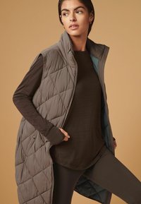 Next QUILTED - REGULAR FIT - Vest - mink brown