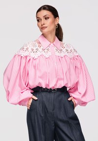 Sélectionné, rose
