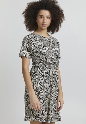 IHLISA DR - Jersey dress - birch