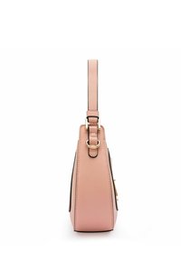 Borsa a mano in pelle rosa con una forma strutturata, hardware dorato e un accento nero lungo i lati. Presenta una tracolla removibile e una superficie texturizzata.