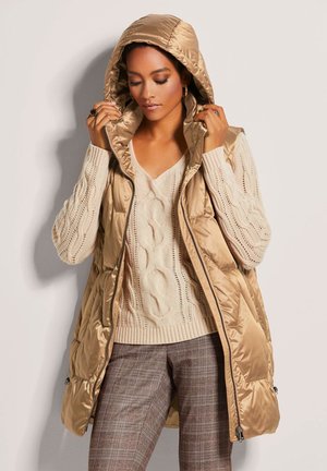 MADELEINE WARM WATTIERTE LONG - Waistcoat - caramel