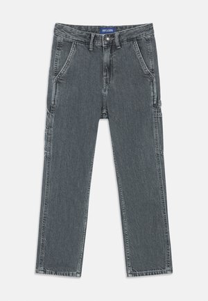 Jean en denim gris foncé coupe droite avec poches avant et latérales, passants pour ceinture et fermeture par bouton.