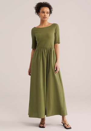 Svetríkové šaty - olive green