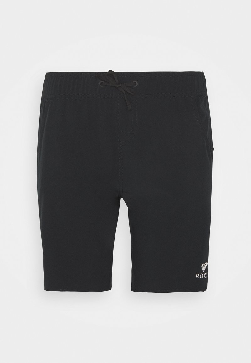 Schwarze Schwimmshorts mit einem elastischen Bund und Kordelzug, ausgestattet mit einer Seitentasche und einem kleinen weißen Logo auf der unteren rechten Seite.