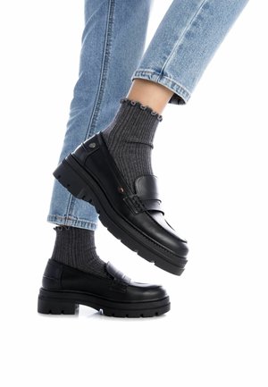 Refresh Zapatos sin cordones - black