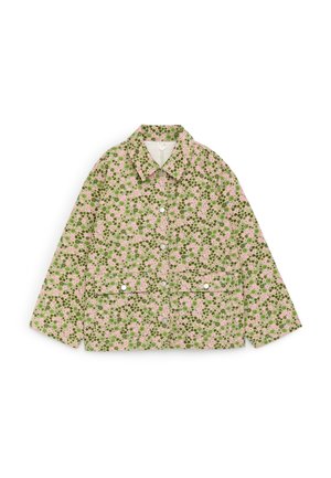 Veste boutonnée avec col et deux poches à rabat à l’avant, recouverte d’un petit motif floral vert et rose.