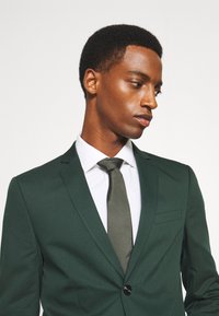 Jack & Jones PREMIUM JPRFRANCO  - Uzvalks - darkest spruce