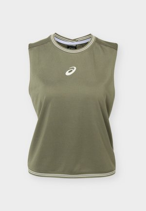 Mouwloze olijfgroene sporttop met wit Asics-logo in het midden van de borst, witgestreepte ronde halslijn en zoom.