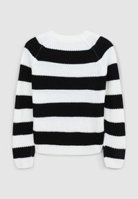 Sweter dzianinowy z poziomymi czarno-białymi paskami, okrągłym dekoltem i prążkowanymi mankietami. Wykonany z włóczki o średniej grubości.