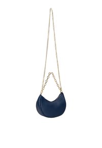 Borsa in pelle blu navy con forma curva, tracolla in catena dorata e chiusura a zip. Superficie testurizzata con una finitura morbida.