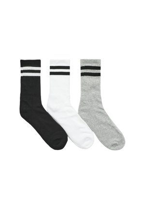 Trzy skarpety do kostki w kolorach czarnym, białym i szarym, każda z dwoma poziomymi czarnymi paskami blisko góry, ułożone obok siebie na białym tle.