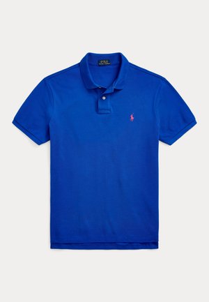 Polo a maniche corte blu con collo, abbottonatura a due bottoni e piccolo logo ricamato di un cavallo rosa sul petto a sinistra.