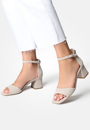 Sandalen - stone