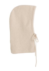 Pasamontañas de punto acanalado beige con cierre lateral de lazo, diseñado para cubrir la cabeza y el cuello y proporcionar calor.